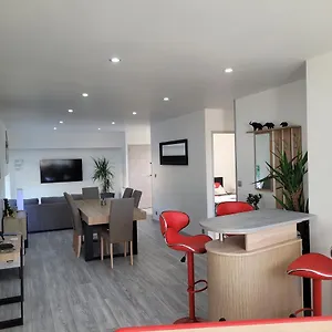 https://aux-portes-du-mont.inbrittany.com